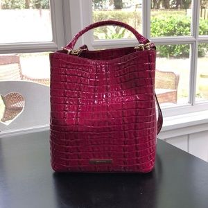 NEW Brahmin fuschia leather hand/shoulder bag.